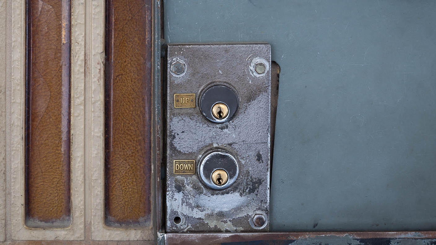 How to get rid of something in your photo