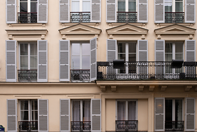 (Después) Perspectiva corregida mediante Upright con guías 