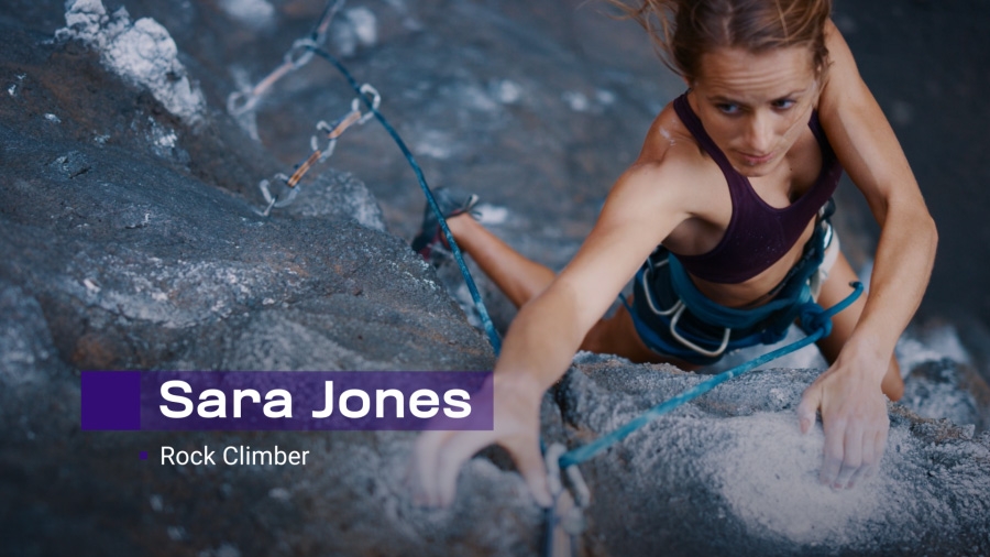 Photo d'action d'une grimpeuse avec un tiers inférieur indiquant « Sara Jones, Rock Climber »