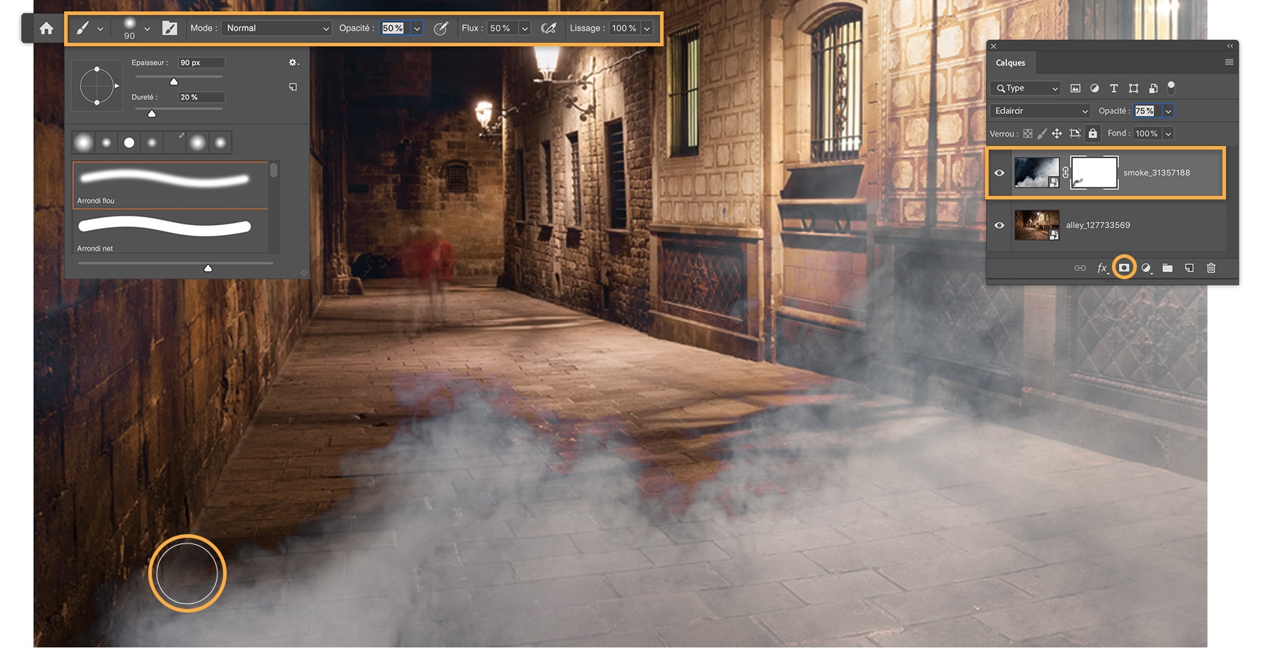 Masque de fusion avec une opacité de 50 % et pinceau à l’arrondi flou utilisé pour adoucir les contours extérieurs de la fumée