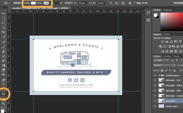 Le calque d’arrière-plan est sélectionné, l’outil Rectangle surligné. Un rectangle au fond blanc et sans contour apparaît derrière la caravane.