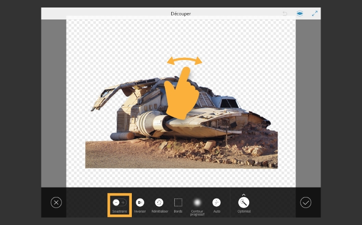 Sélection de Soustraction dans le menu Découper, suppression de certaines parties de l’image en faisant glisser le doigt sur la photo dans l’application mobile.