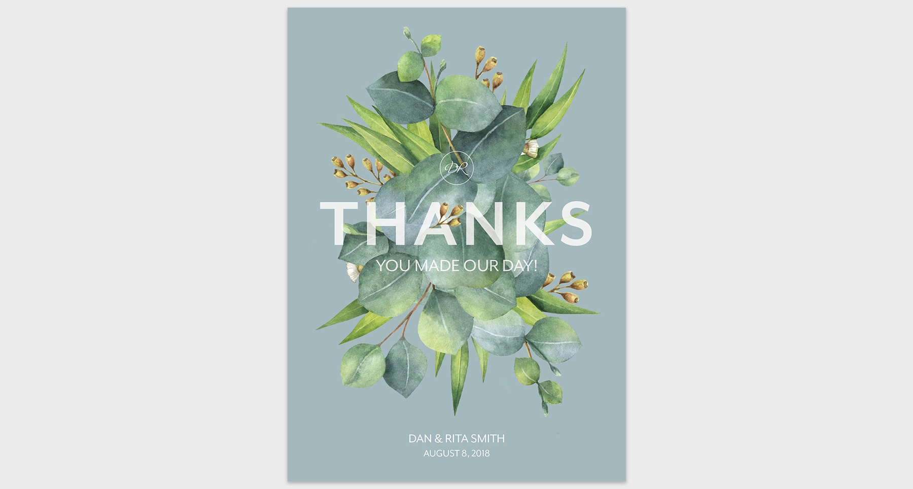 파란 배경의 식물 위에 텍스트가 있는 완성된 카드