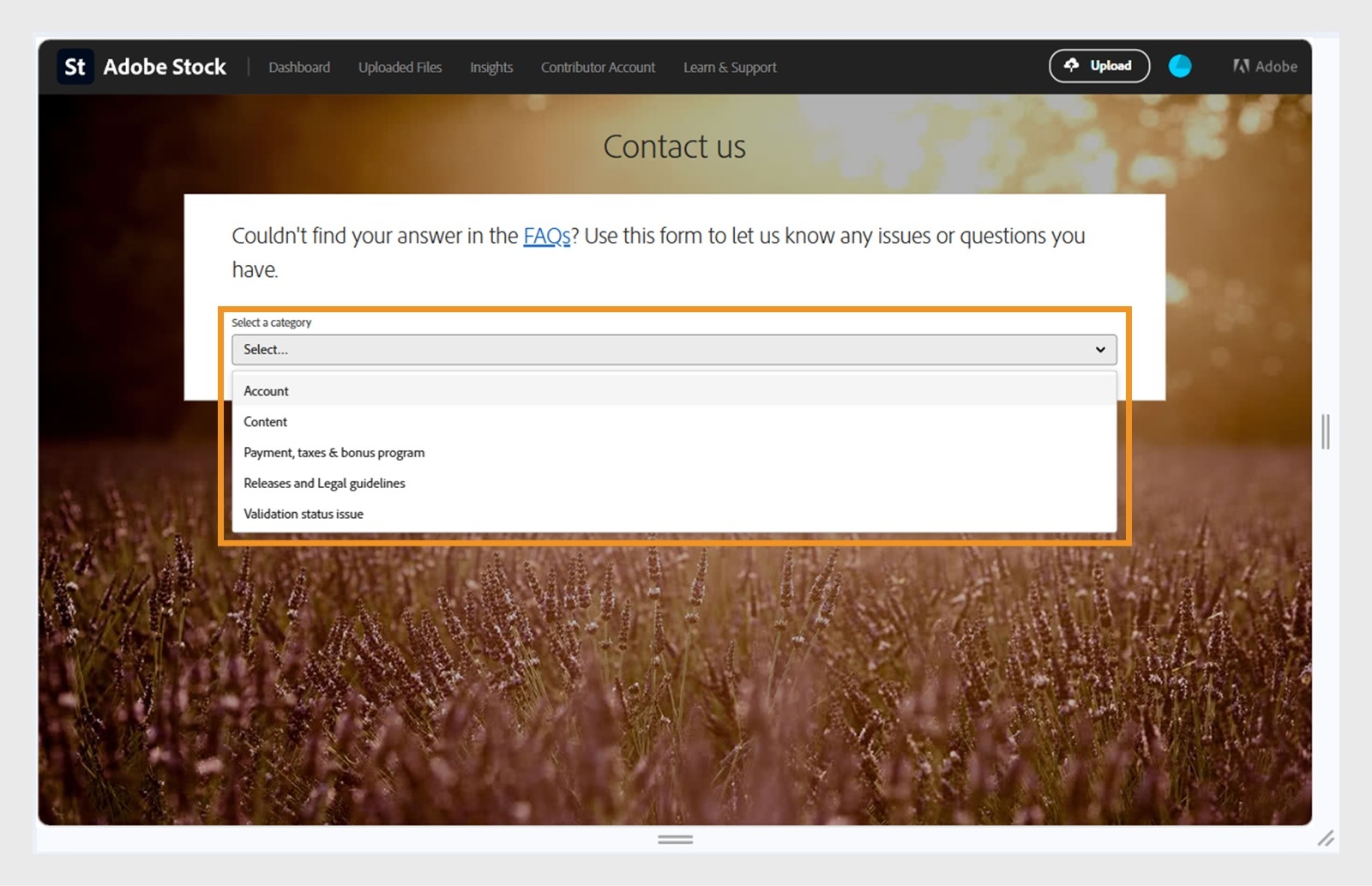 Captura de tela do formulário de contato do Adobe Stock mostrando o menu suspenso da categoria principal expandido com opções como Conta, Conteúdo, Pagamento, impostos e programa de bônus, Liberações e diretrizes legais e Problema de status de validação.
